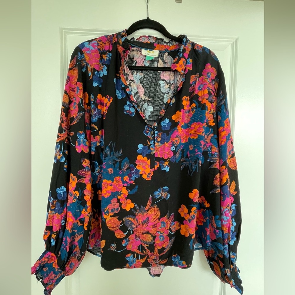 Mauve for Anthropologie blouse, flowy fabric. Buttons halfway down front